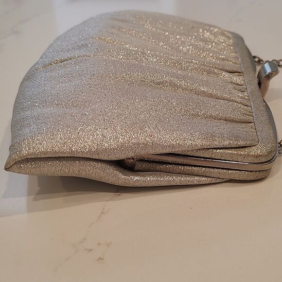 Vintage Ande Special Occasion Clutch/Handbag in Metallic Silver - Picture 3 of 11